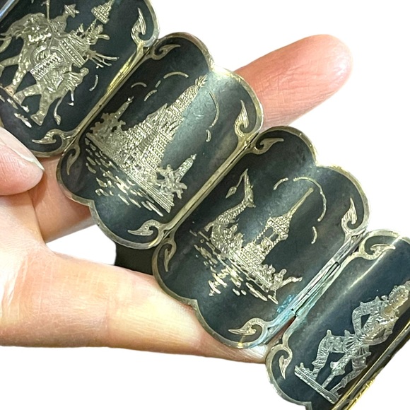 Antique Sterling silver Siam Etched black wnamel symbols Thai bangle bracelet - Picture 4 of 12